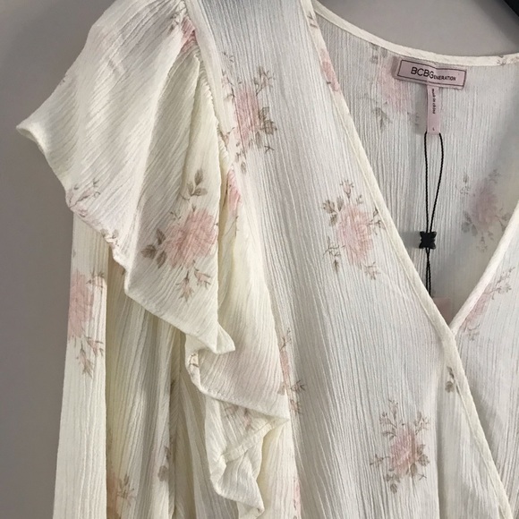 NWT BCBGeneration | Cream Floral Peplum Hem Blouse | Large - Picture 7 of 11